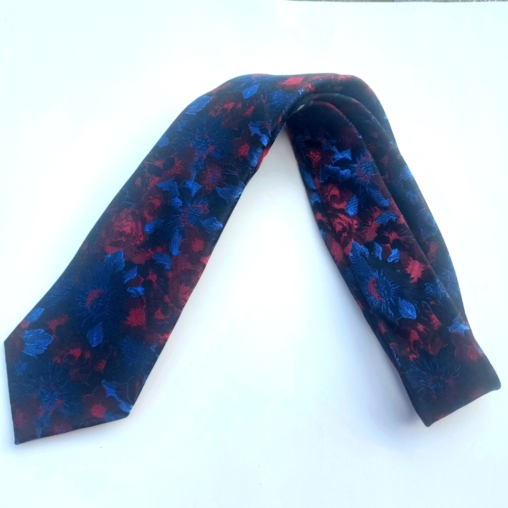 Floral Pattern Classy Looking Tie Made by Bellissimo Mix of Black, Red & Blue!!!